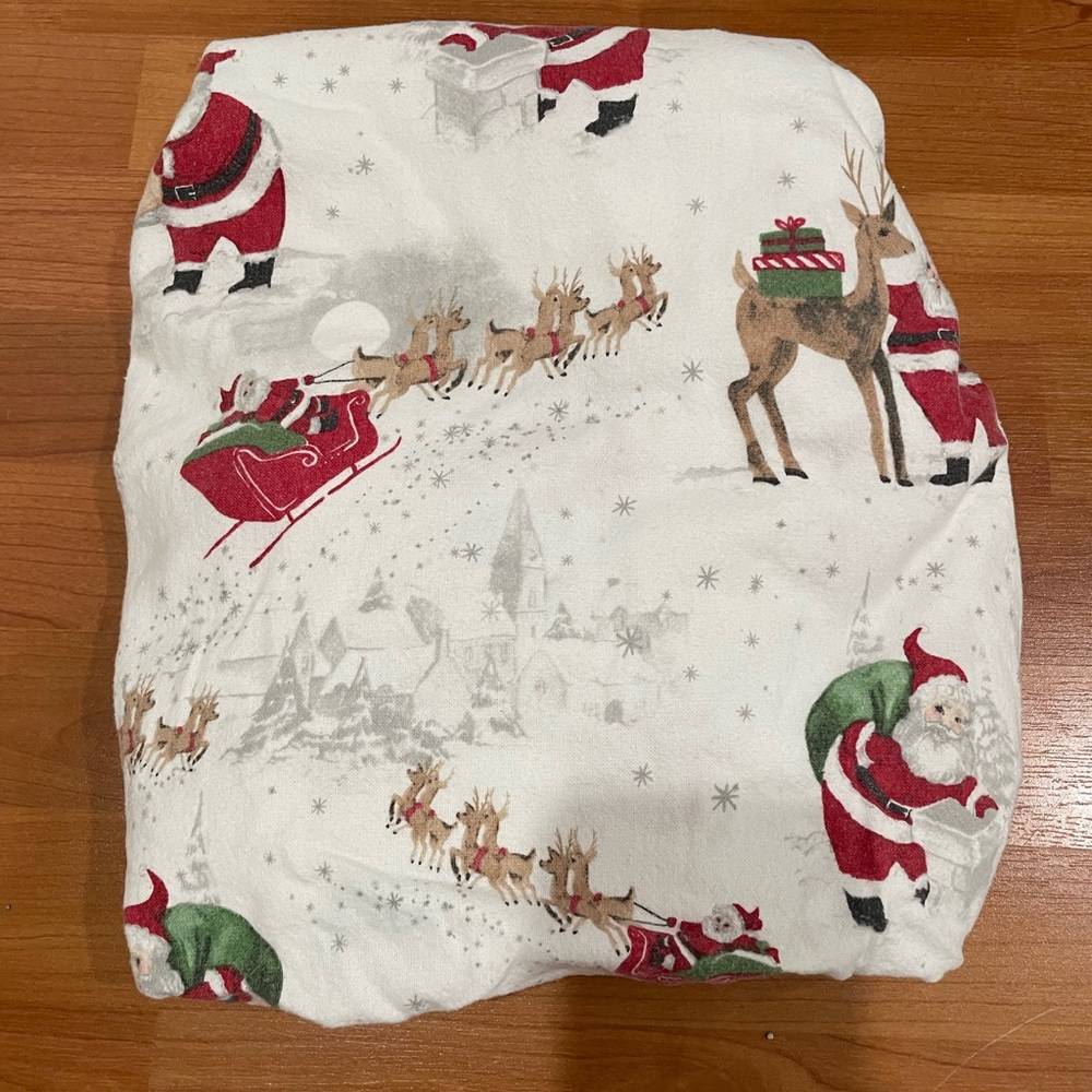 Pottery Barn Kids Heritage Santa Flannel Crib Fitted Sheet